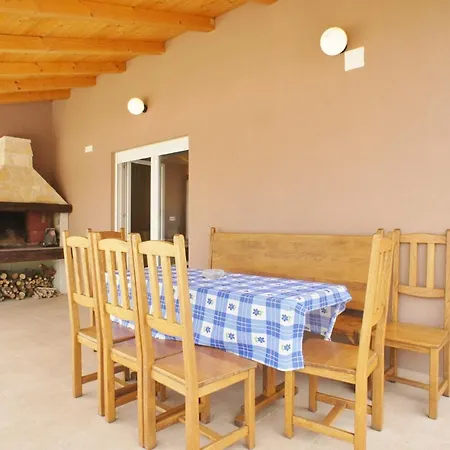Holiday In Peroj Istrien 8650 Vakantiehuis *